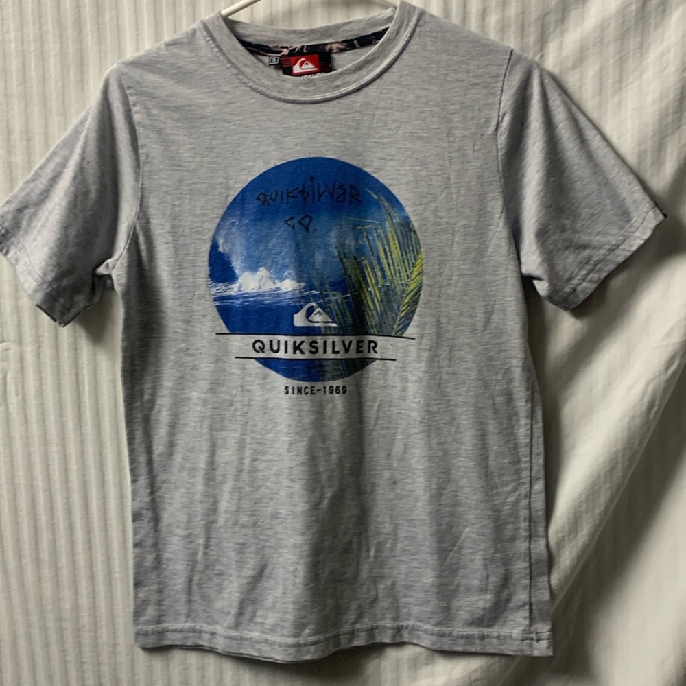 Quicksilver T Shirt!!
